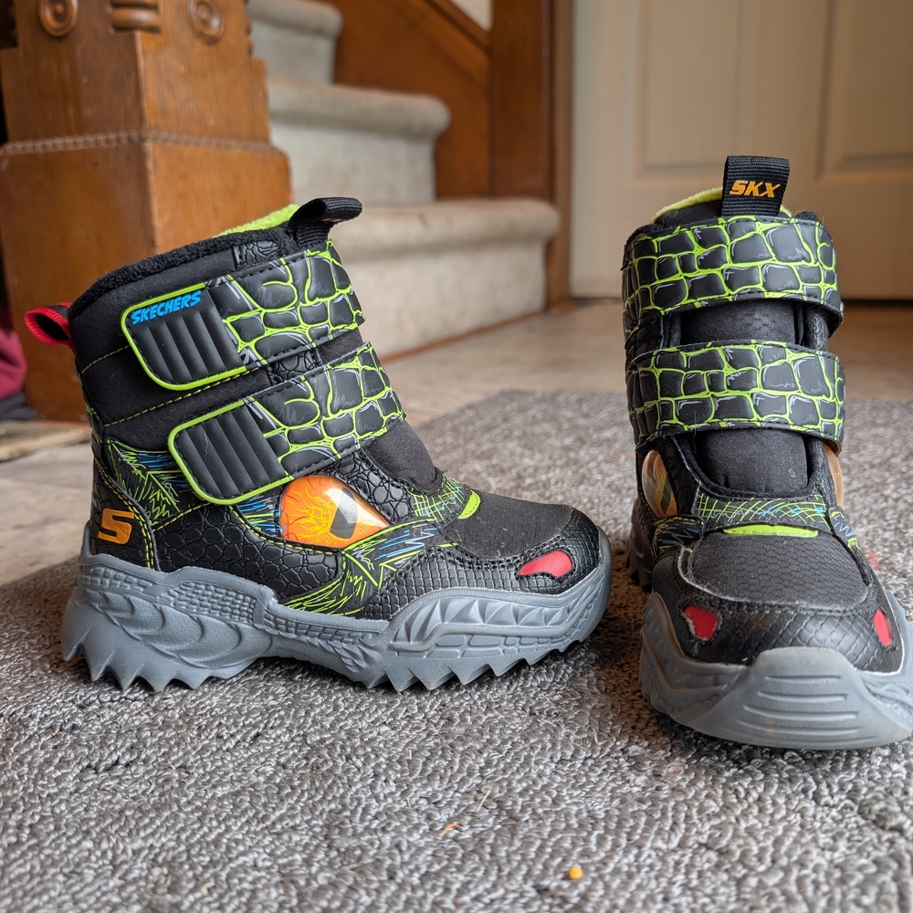 Skechers Boys Black and Neon Green Boots